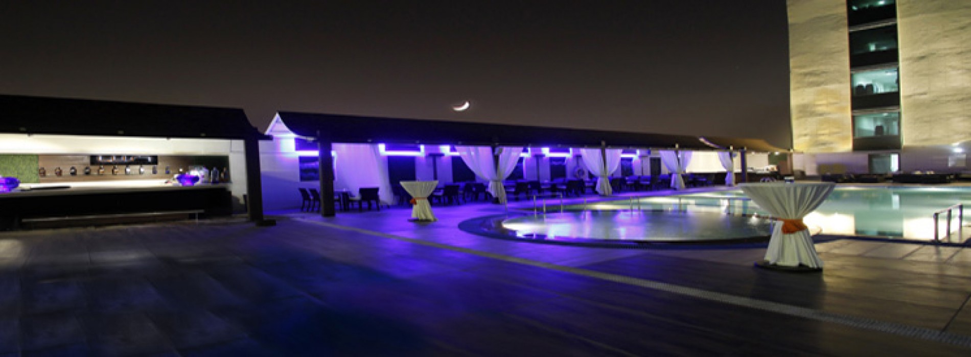 Radisson Blu Hotel Ghaziabad opens Lust by Poolside Bar & Barbeque