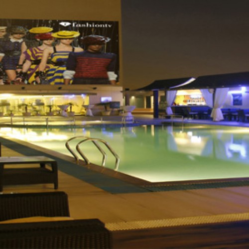 Radisson Blu Hotel Ghaziabad opens Lust by Poolside Bar & Barbeque