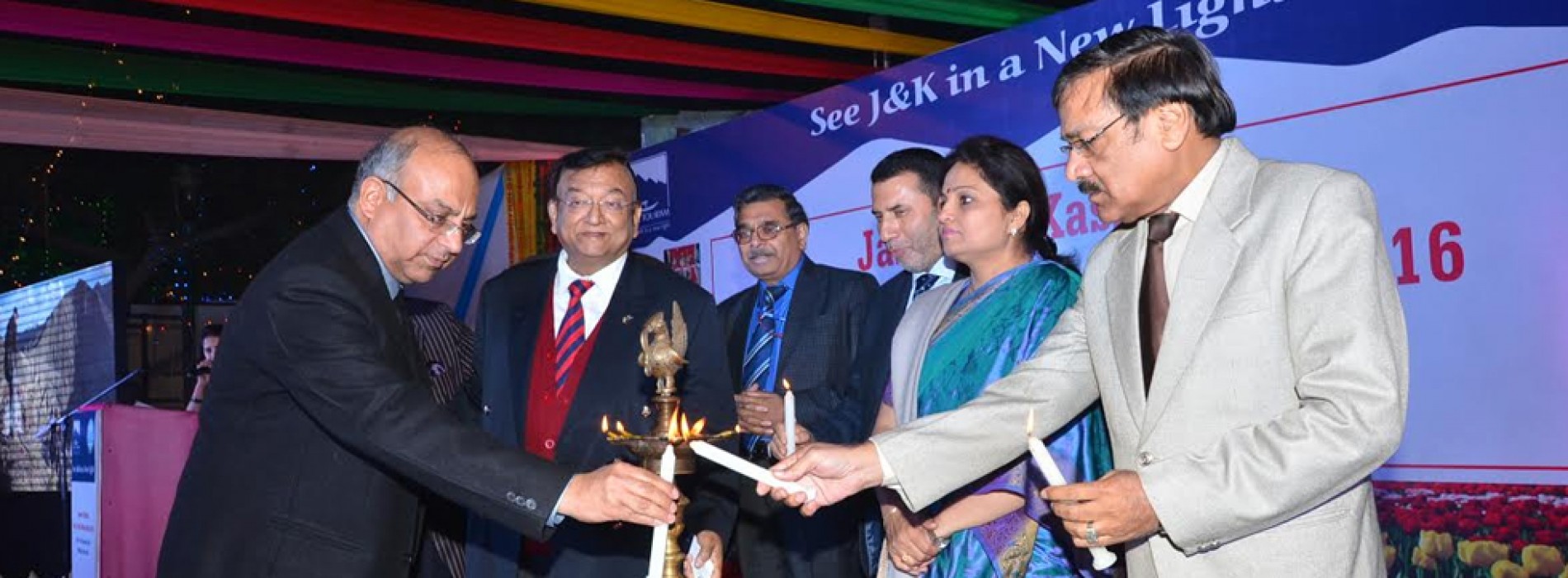 Priya Sethi inaugurates J&K Tourism Food, Craft & Culture Festival 2016 at Dilli Haat