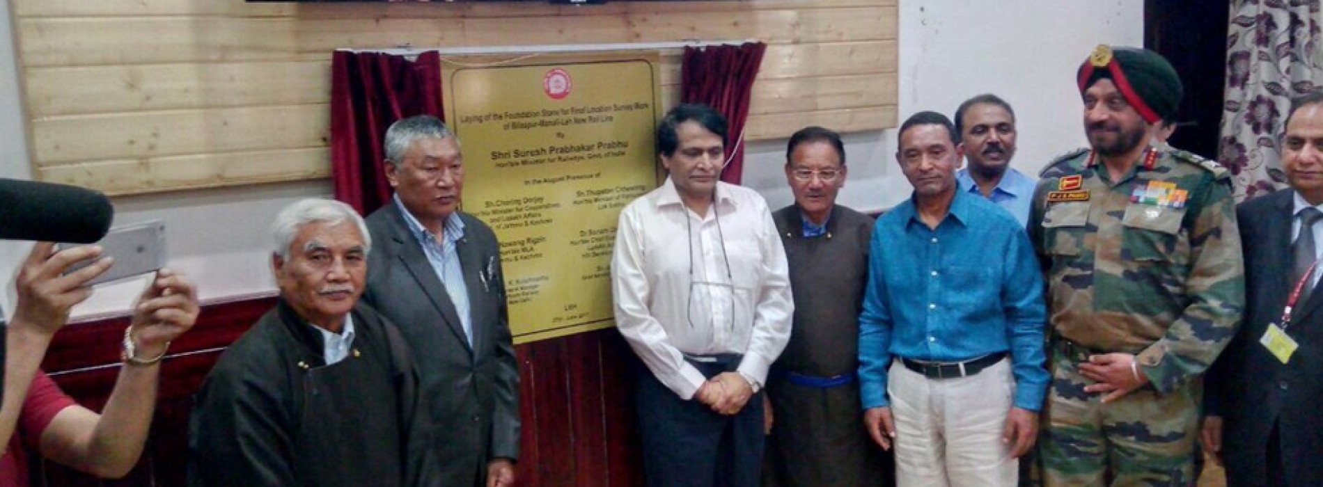 Train to Leh, Ladakh: Suresh Prabhu lays foundation stone for Bilaspur-Mandi-Leh Rail Line to be built at a cost of Rs 157 cr