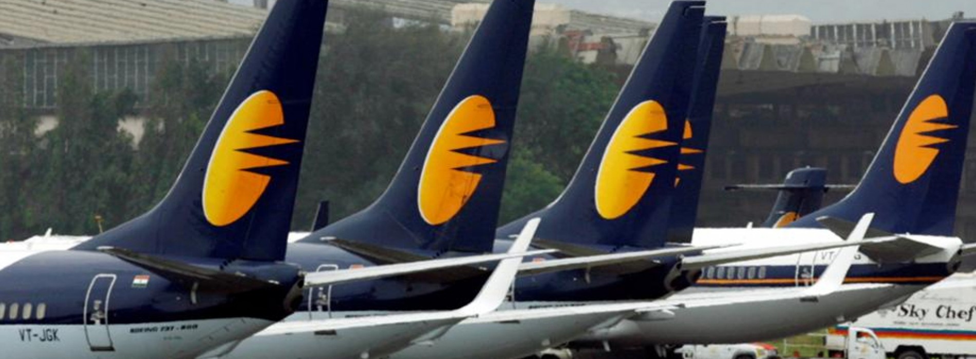 Jet Airways offers discounts on business and economy class base fares