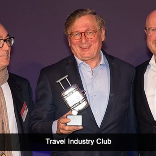 Munich Airport’s CEO voted “2017 Travel Industry Manager”