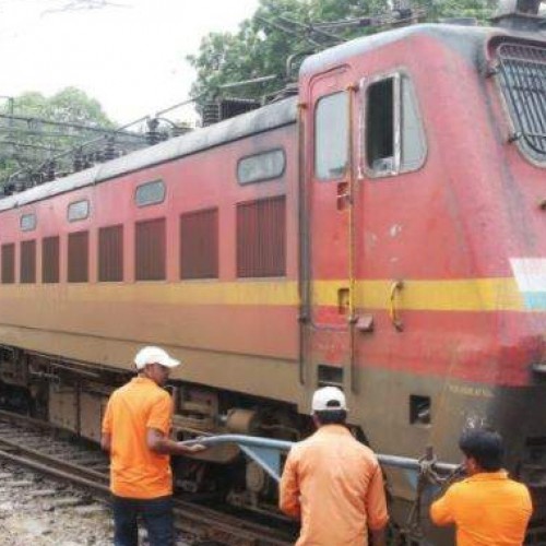 Delhi-Ranchi Rajdhani Express derails in Delhi