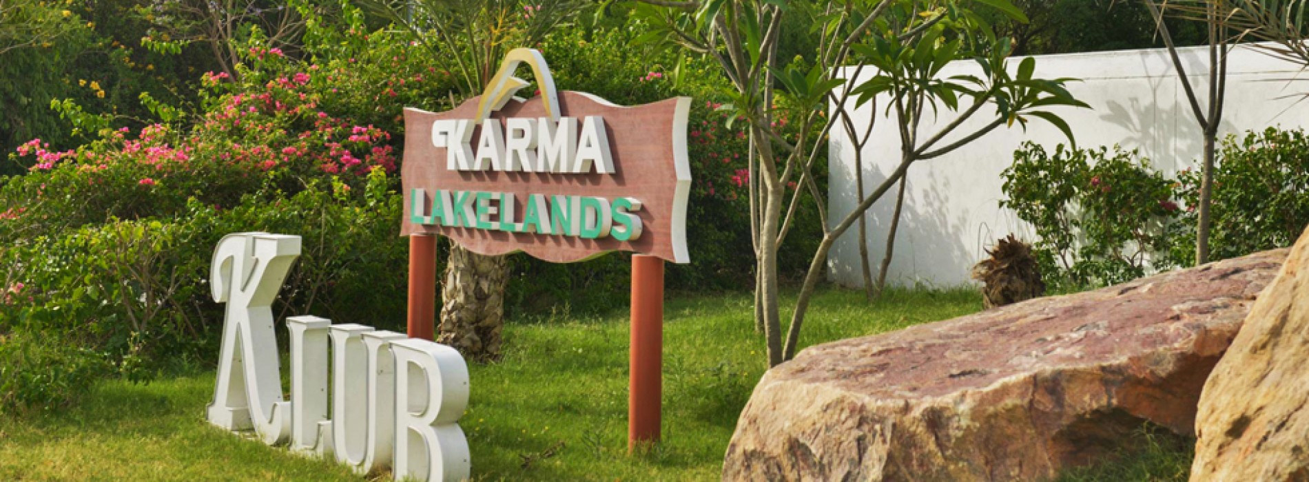 Experience a healthy lifestyle, filled with excitement & activities for everyone at Karma Lakelands