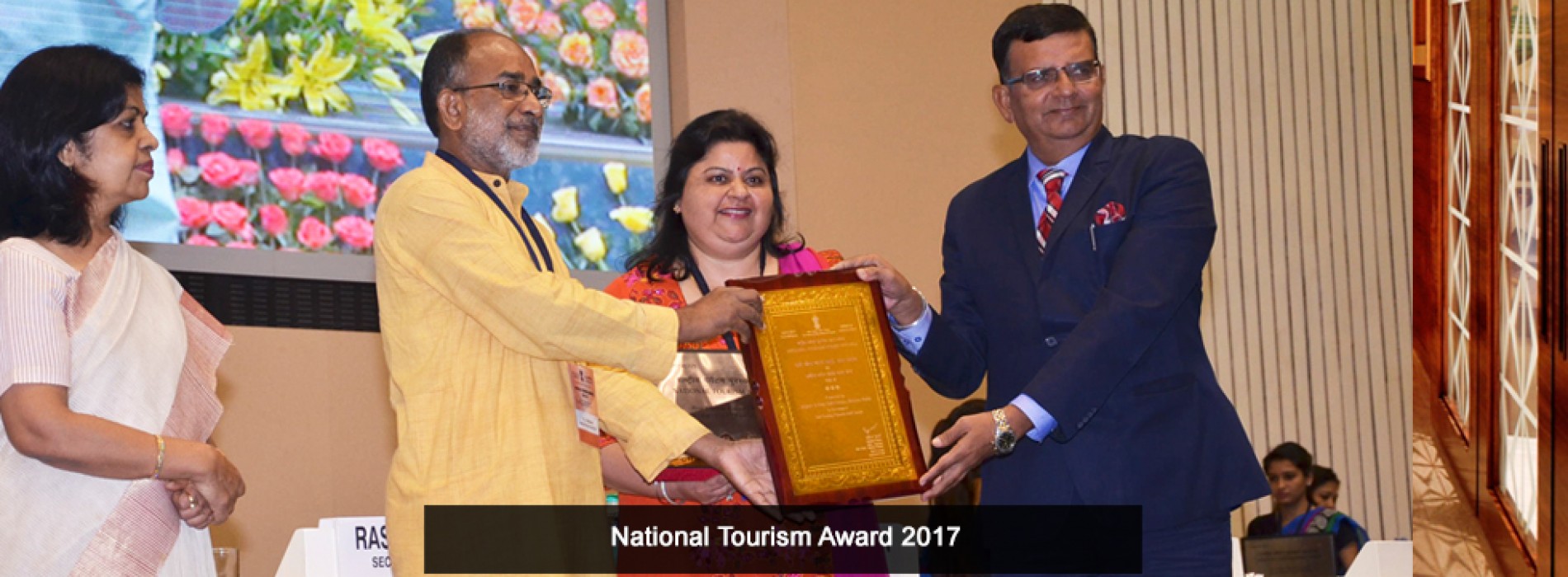 Jaypee Greens Golf Course, Greater Noida bags National Tourism Award for Best Tourism Friendly Golf Course 2015-16