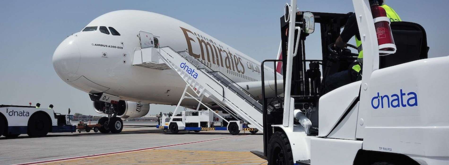 Emirates Group announces half-year performance for 2017-18