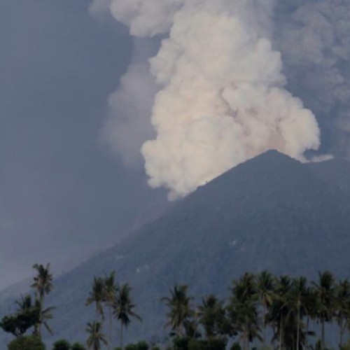 Indonesia raises Bali volcano alert to ‘highest’ warning of large eruption