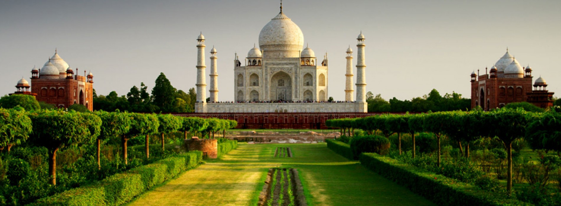 Taj Mahal to limit visitor time and numbers to ease congestion