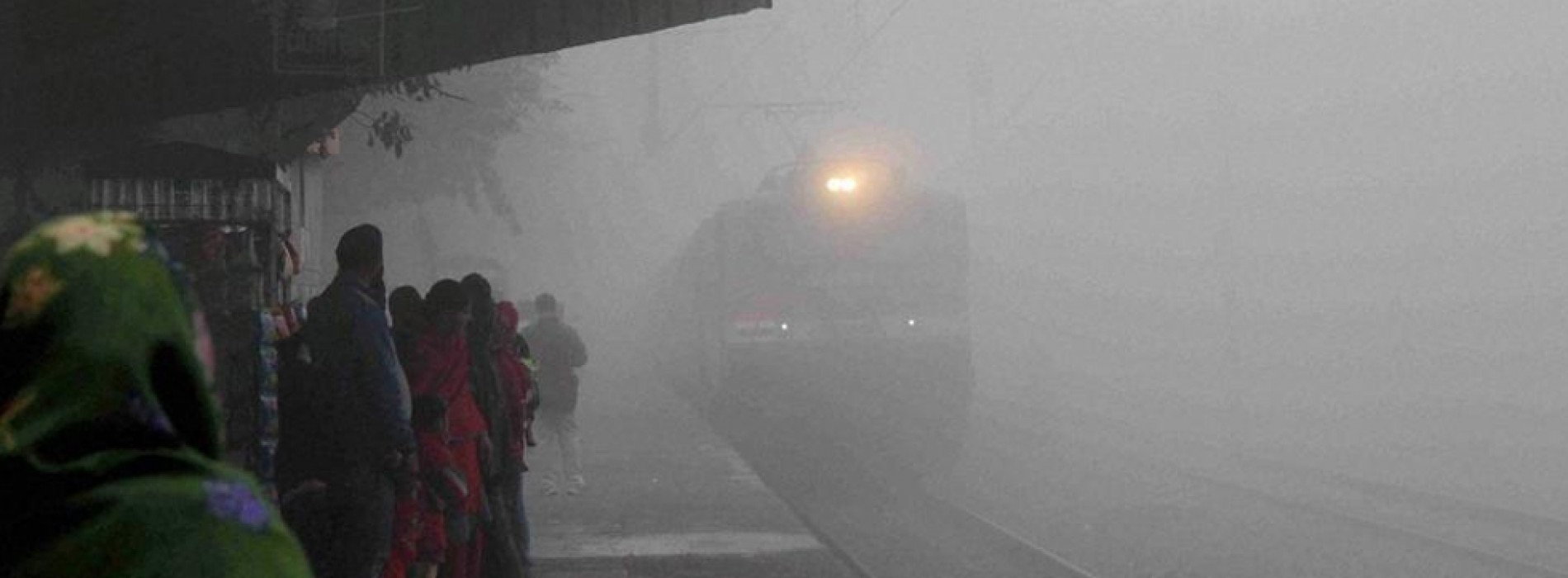 Dense fog in north India delays train services