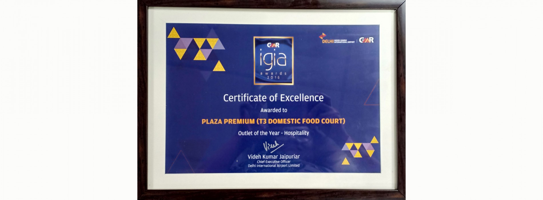 Plaza Premium Lounge honoured for its outstanding service and hospitality at Delhi Airport