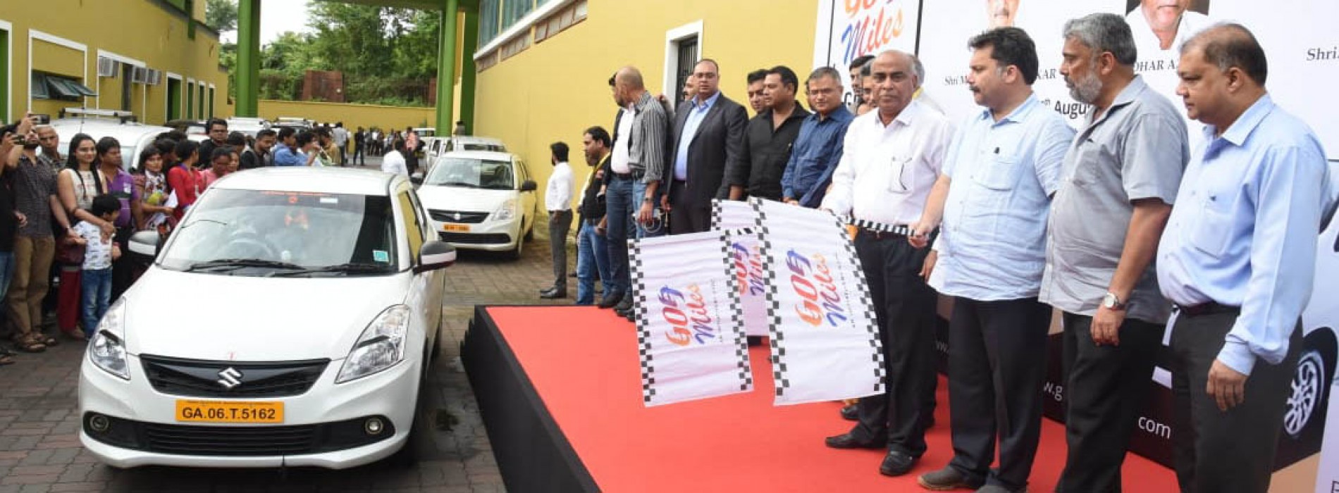 Goa CM launches GTDC’s Taxi App ‘Goamiles’