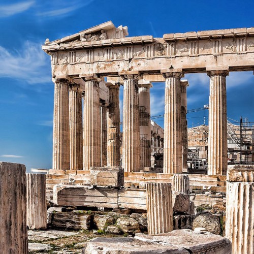 Reasons that will make you fall in love with Greece
