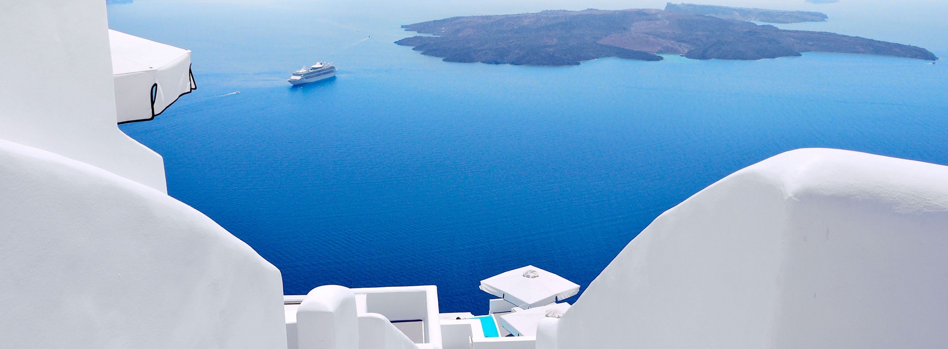 Reasons that will make you fall in love with Greece