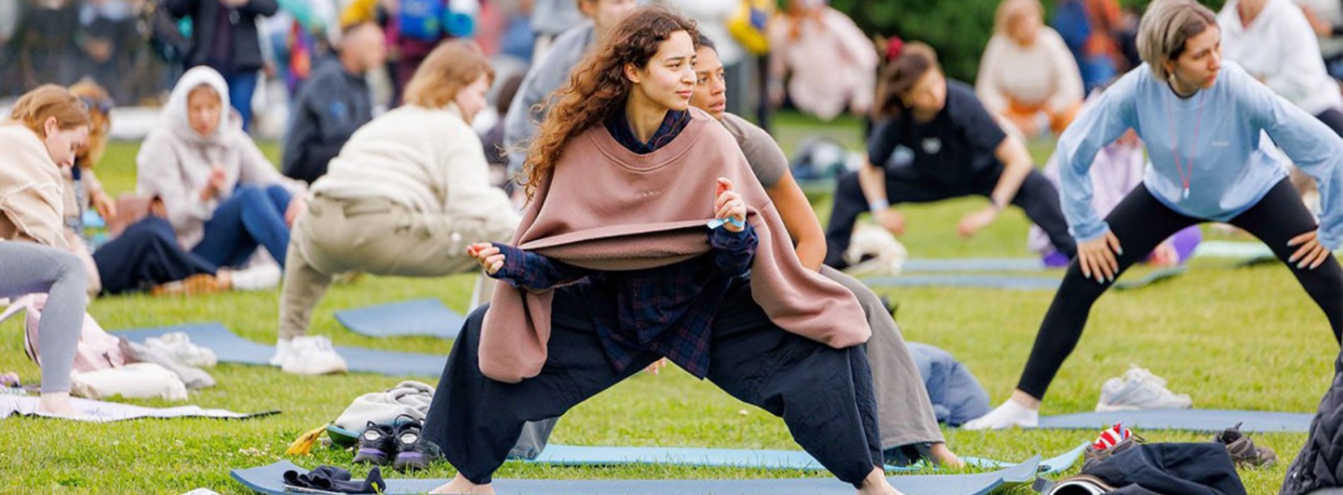 7000 Muscovites and tourists took part in International Yoga Day in Moscow