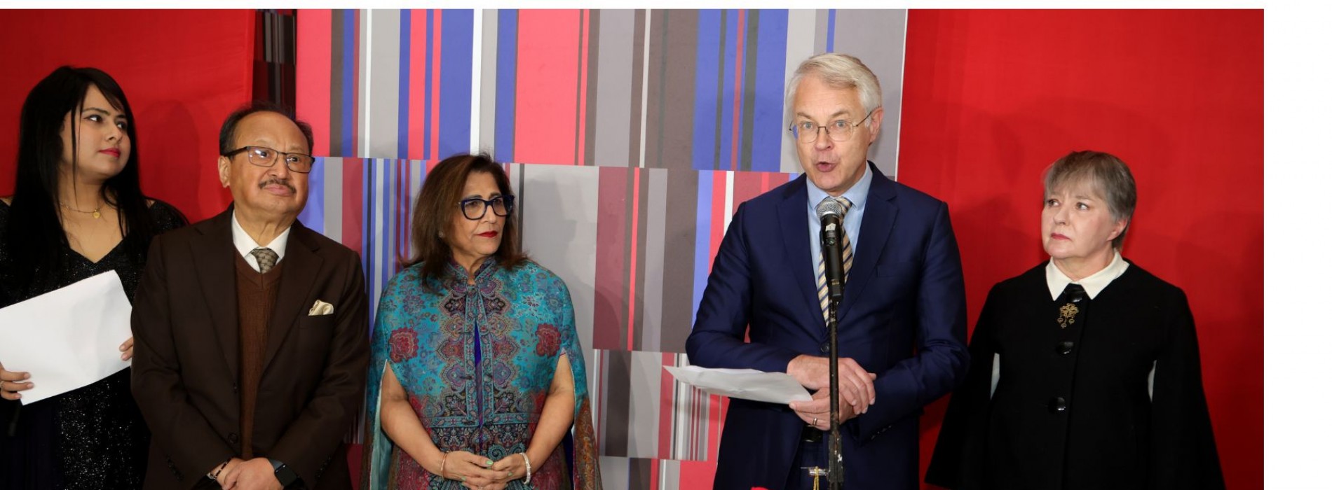 Le Méridien New Delhi Unveils “Consciously Festive” 23-ft Christmas Tree Crafted from 300 kg of E-Waste